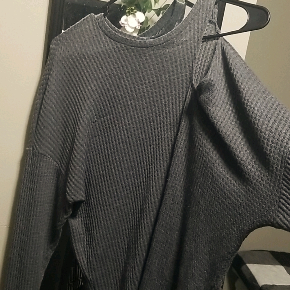 Express instyle long sleeved cropped shirt